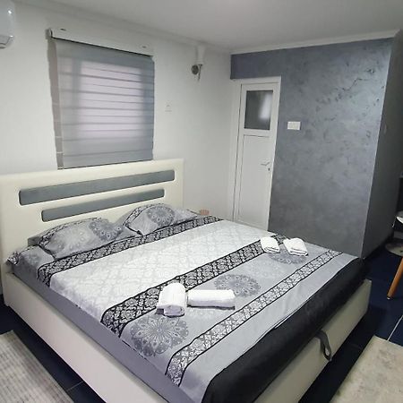 Cozzy Apartment Near The Aiport Podgorica Mitrovici  Екстериор снимка