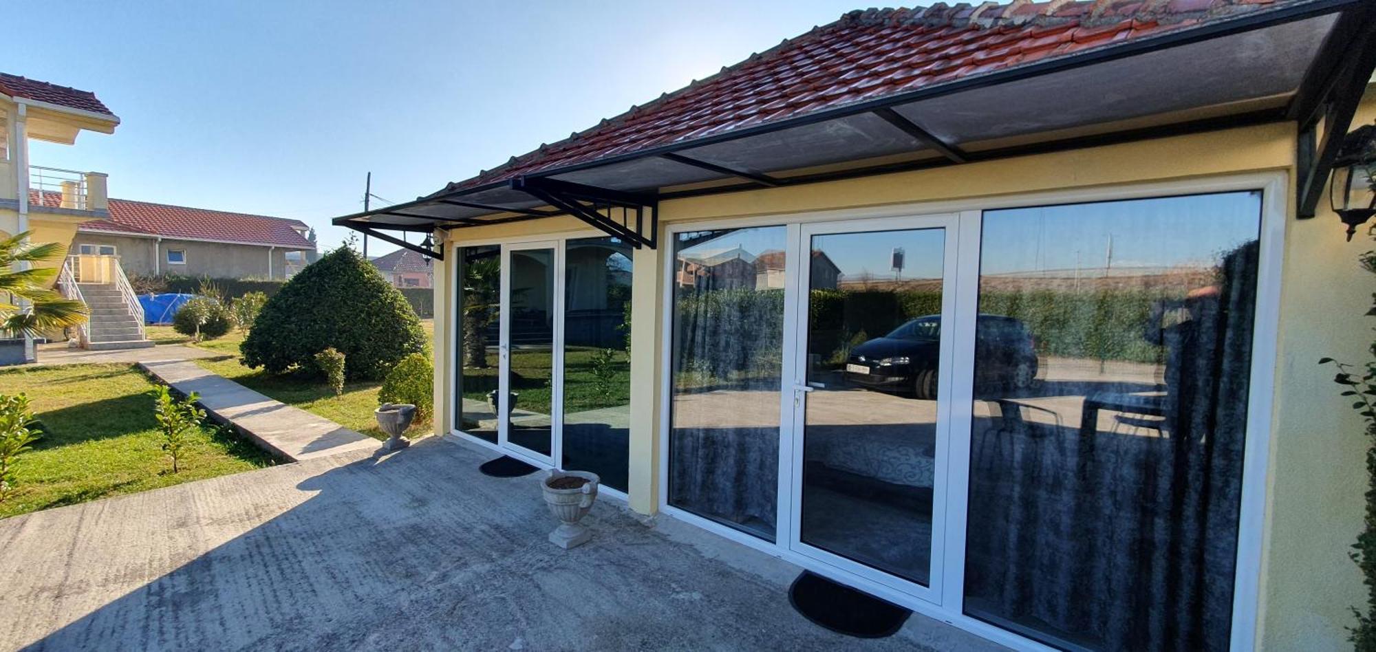 Cozzy Apartment Near The Aiport Podgorica Mitrovici  Екстериор снимка